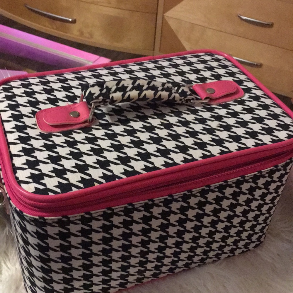 Black and white makeup Train Case